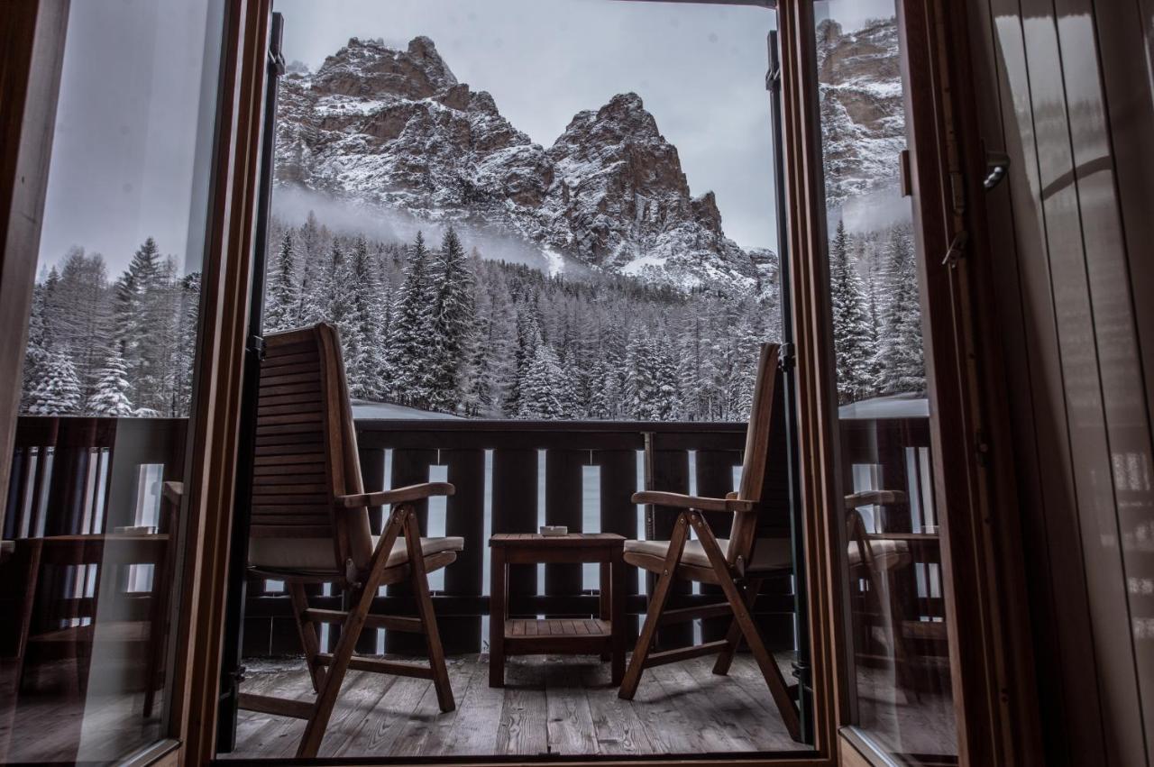 Hotel Ciasa Salares San Cassiano  Extérieur photo