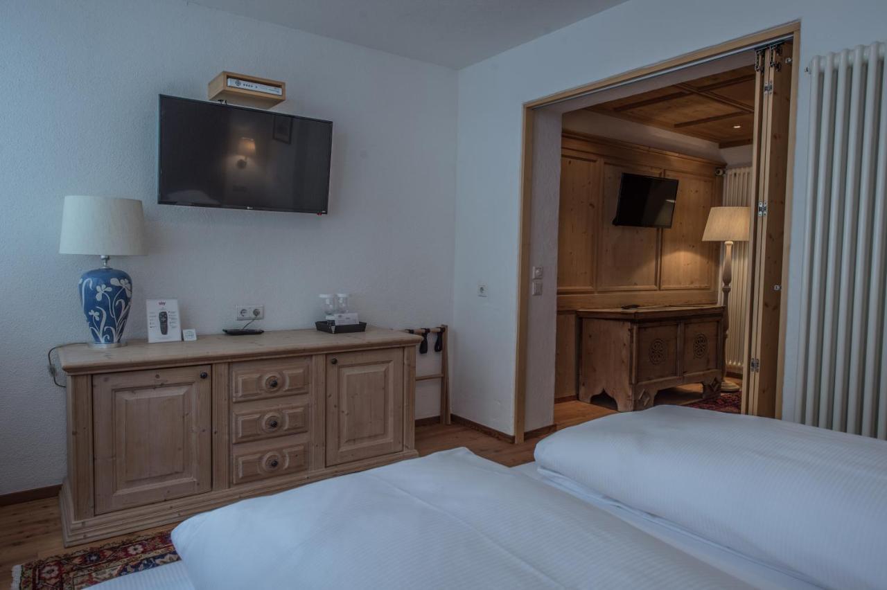 Hotel Ciasa Salares San Cassiano  Extérieur photo