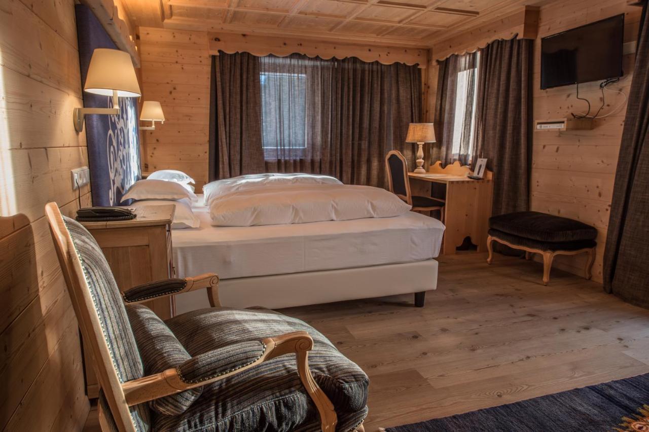 Hotel Ciasa Salares San Cassiano  Extérieur photo