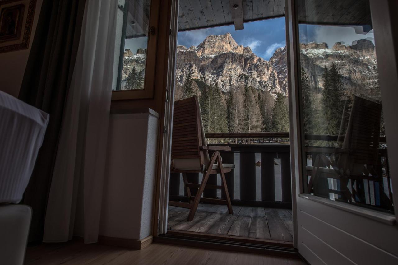 Hotel Ciasa Salares San Cassiano  Extérieur photo