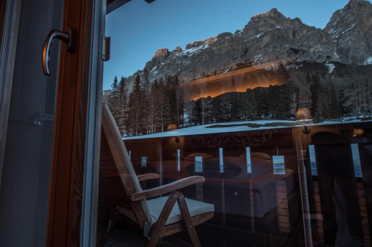 Hotel Ciasa Salares San Cassiano  Extérieur photo